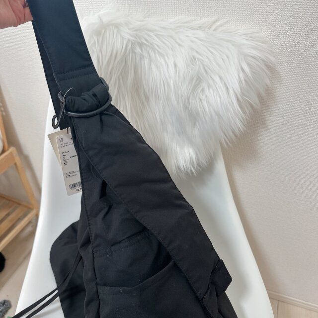 ソフトパフィーショルダーバッグ BLACK 大き目のベルト