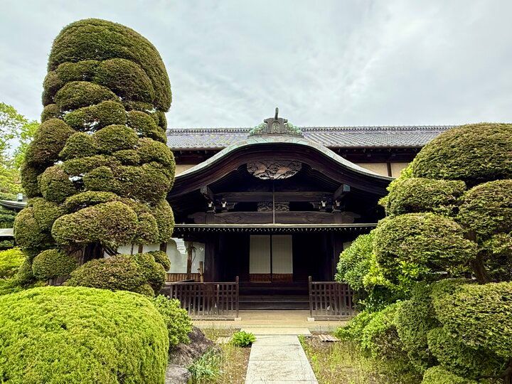多彩なシロップをかけ比べ♪ 約170年の時を刻むレトロな蔵で特別なかき氷を／東京「甘味茶房 見世蔵久森」