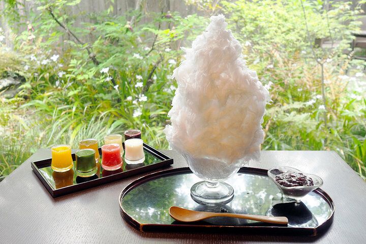 多彩なシロップをかけ比べ♪ 約170年の時を刻むレトロな蔵で特別なかき氷を／東京「甘味茶房 見世蔵久森」