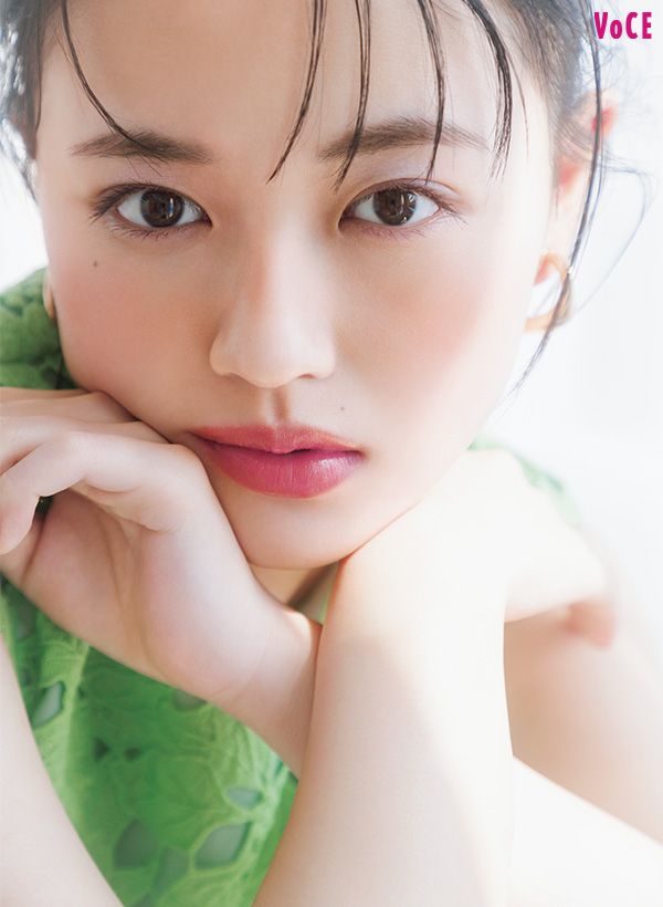上坂樹里さん オレンジで微熱チーク