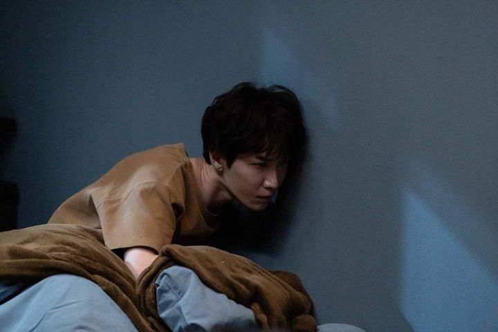 Snow Man渡辺翔太、“ヤバすぎる”怪奇物件に潜入…いわくつき旅館、降霊するシェアハウスの謎に震撼