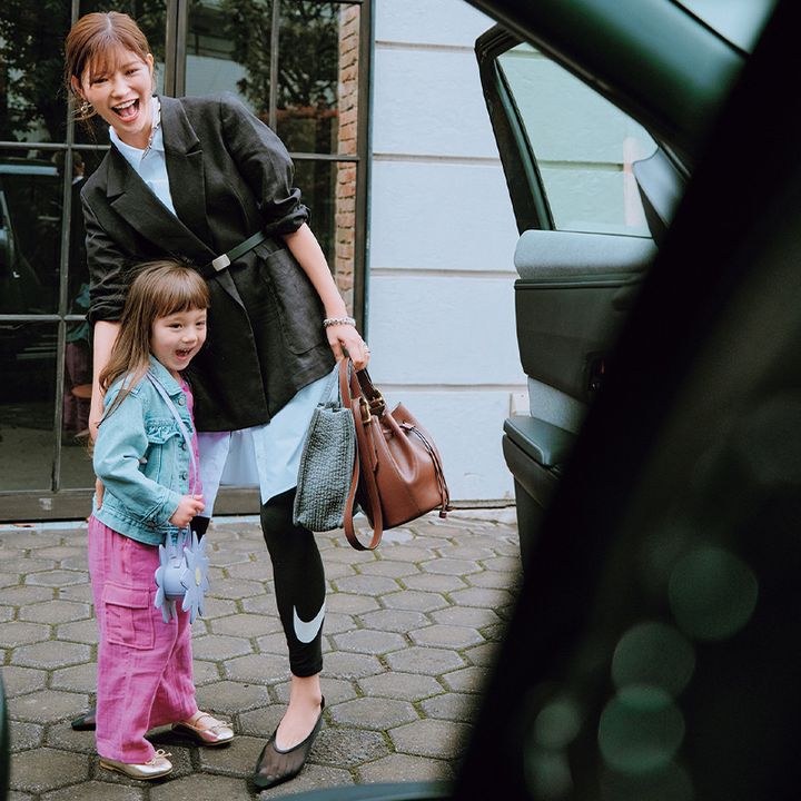 気温28度におすすめのシャツ×レギンス×ジャケットの咲和希さん