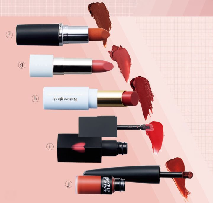 f 赤みと黄みのバランスがよく、モードになりすぎないオレンジブラウン。マキシマル シルキー マット リップスティック アイコニック フォト ￥4,620／M･A･C g こなれた印象になる華やかなローズモーヴ。RMK ザ マット リップカラー12 ￥3,850／RMK Div. h 甘さのないビターレッド。ナチュラグラッセ モイスチャー ルージュ セミマット01M ￥3,630／ネイチャーズウェイ i 肌を明るく見せる赤みピンク。YSL ザ インクス ブラークリーム216 ￥6,490／イヴ・サンローラン・ボーテ j 洗練されたブラウン。デニムスタイルにもカッコよく決まりそう。ルージュアーティスト フォーエバーマット199 ￥4,400／メイクアップ フォーエバー