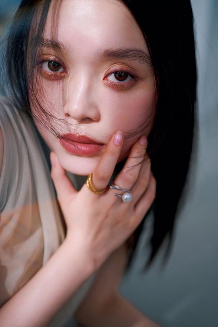 髙石あかりとレッド