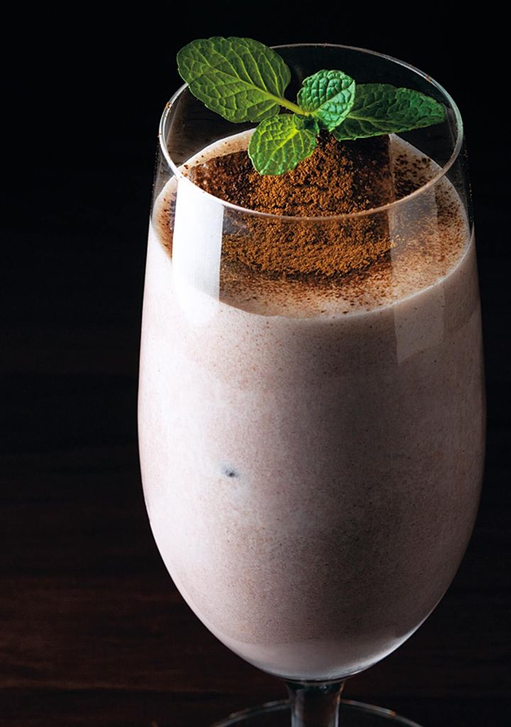 銀座『Calma』の「ほうじ茶香るあんこバターカクテル」