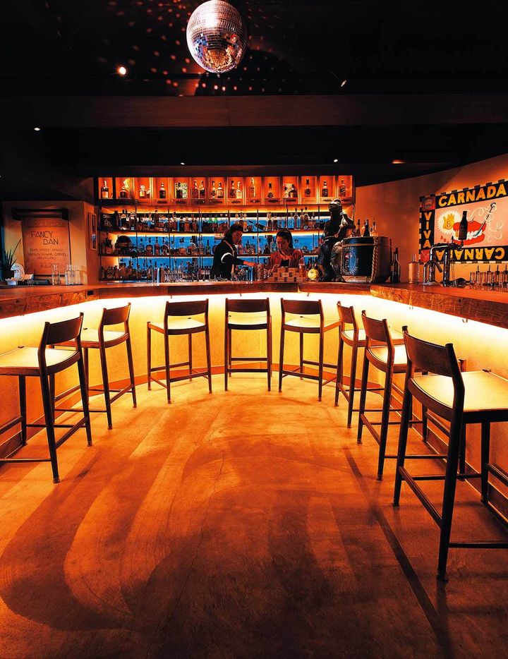 麻布十番『Tokyo Confidential』の内観