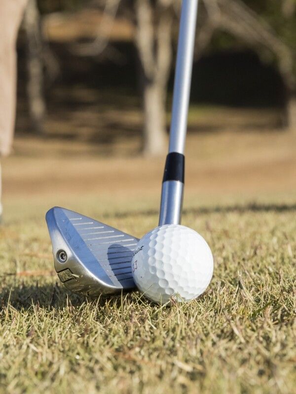 ライン出しショットのやり方は？男子プロが徹底解説