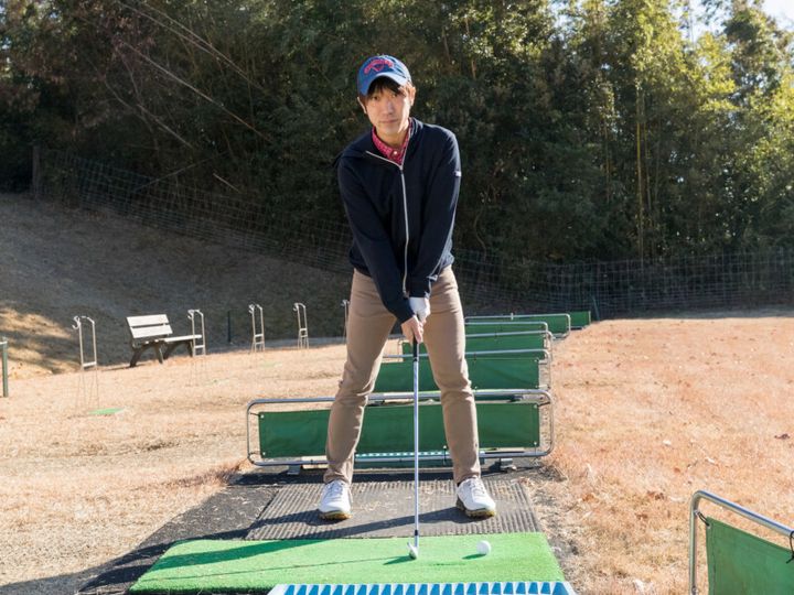 キャディバッグを左横に置くだけ！ライン出しショットの練習法を解説