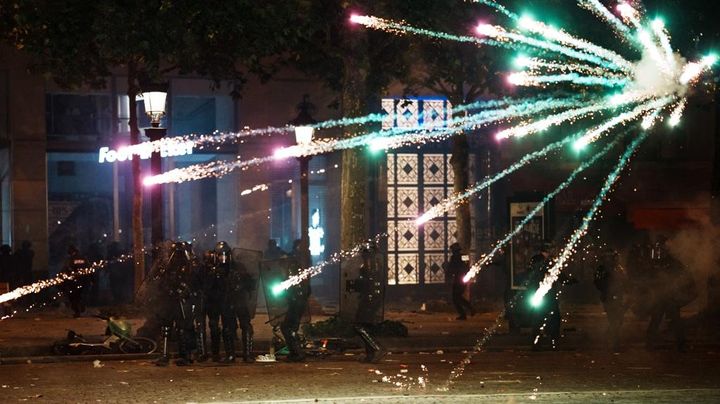 サッカーの欧州最強決定戦後に仏で大規模暴動…2人死亡・500人以上逮捕…23歳男性は轢死、17歳少年は刺殺か