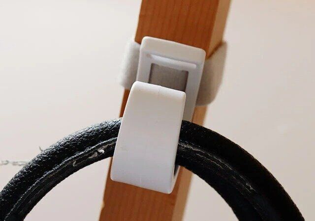 ダイソー ベルトでしっかりとまるフックL 2個入り