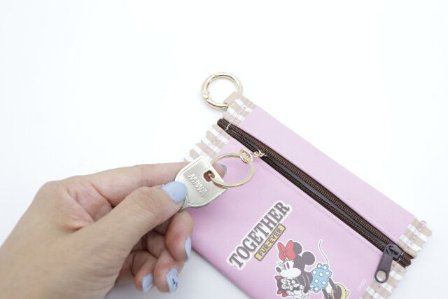 ダイソー お菓子風ポーチ キーリング付（ミッキー＆フレンズ） キーリング付き