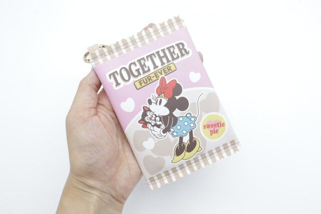ダイソー お菓子風ポーチ キーリング付（ミッキー＆フレンズ）
