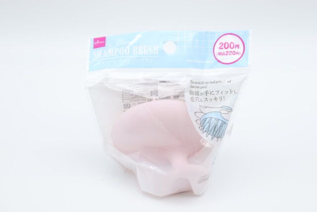 ダイソーのシリコーンシャンプーブラシのパッケージ