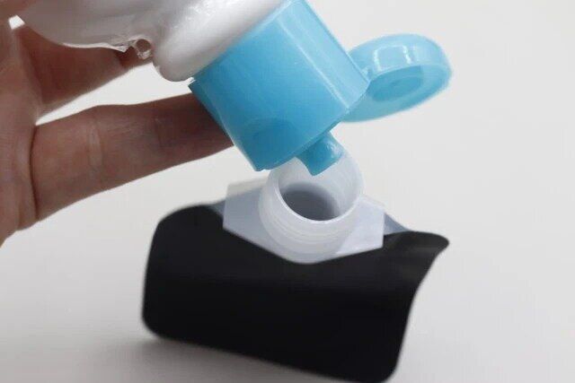 ダイソーの詰め替えパウチ容器（30mL、2個）2