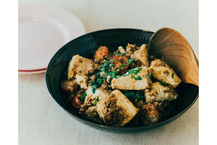 香味野菜が効いた“シナモン香る肉豆腐”