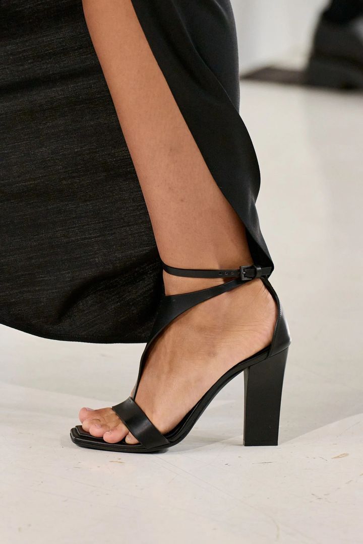 マックスマーラ 2025年春夏コレクション Photo_ Gorunway.com