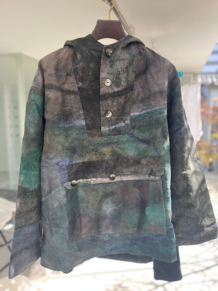 〈Azurea Salivia〉が製作したアノラック