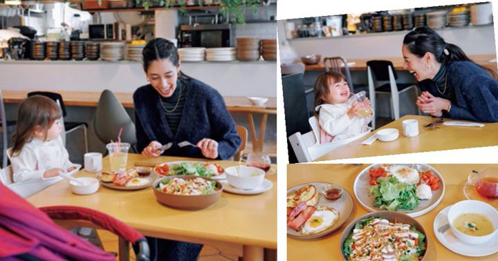 森泉さんと子どもがカジュアルフレンチ「スーホルム」でランチを食べる様子