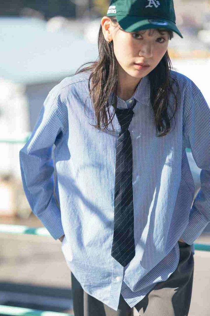 大人がハマる初夏の“グレー”コーデ5選。シックなカラーで洗練された装いに【FUDGE FRIEND おしゃれさんの毎日コーディネート】