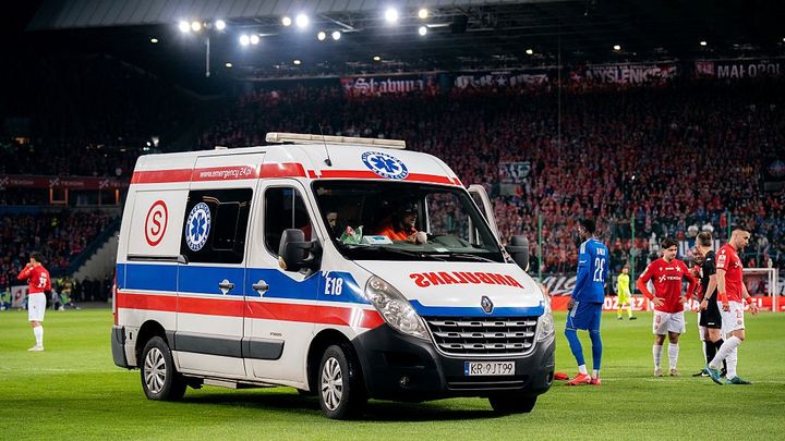 35歳現役選手が試合中に死亡…メディカルスタッフの救命活動の間もなく