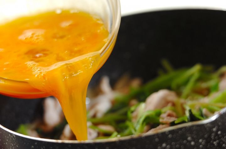 豚とミツバの卵とじの作り方3