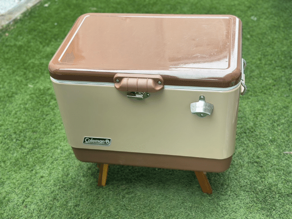 夜のキャンプに役に立つ！100均で買えるUSBライトが神コスパで優秀すぎる！