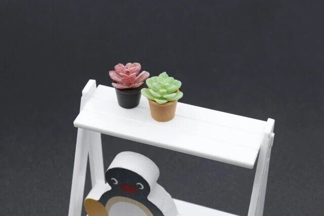 ダイソーのミニチュア 観葉植物 棚