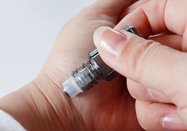 ガラスローラーボトル ミニサイズ ウッド調 使用例