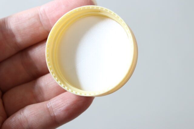 ガラスクリームボトル ウッド調 15g 蓋