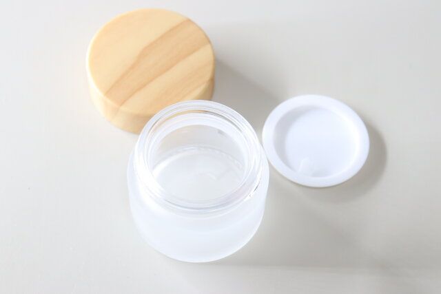 ガラスクリームボトル ウッド調 15g セット内容