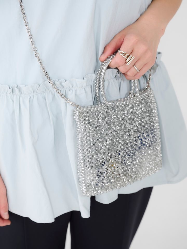 クラウドチームVERY竹内菜摘の春コーデ３のバッグはアンテプリマ