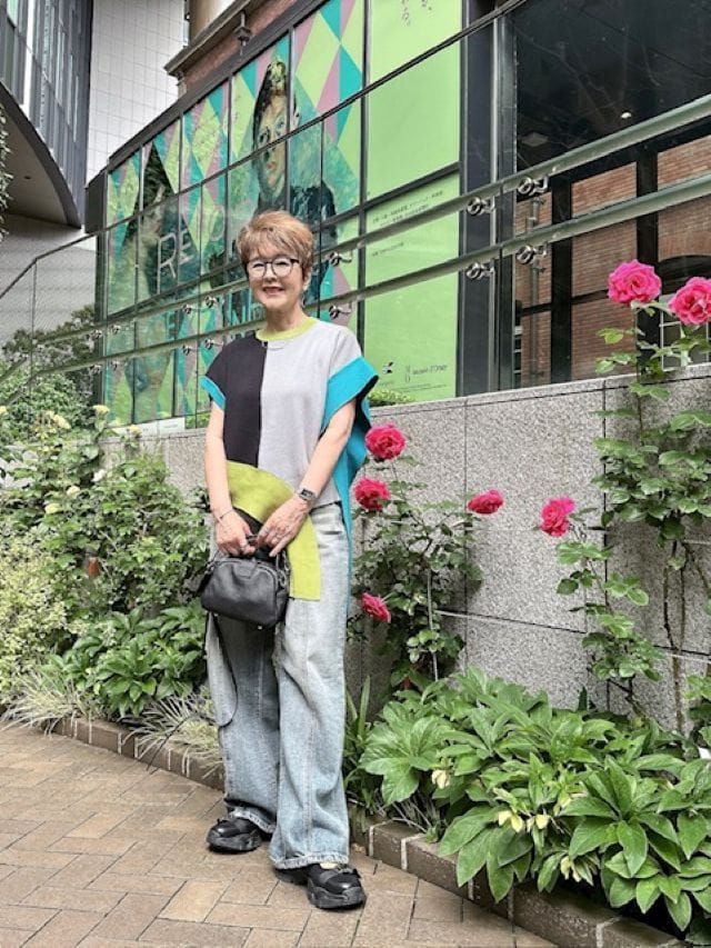 デニム／アズール、トップス／プラスアズール、バッグ／ヘイニ