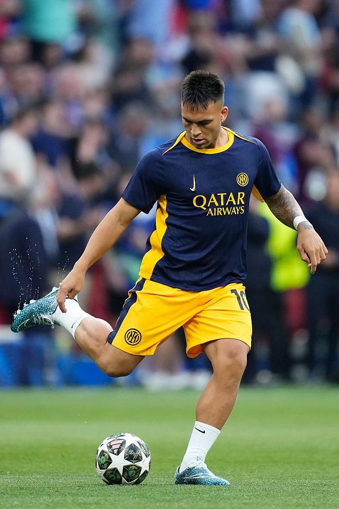 水に濡れたらデザインが変わる「NIKEスパイク」がすごい！欧州最強決定戦でエースFWが着用