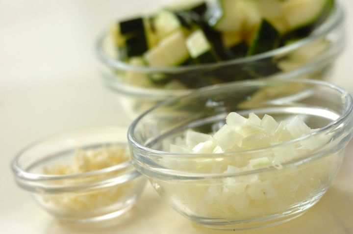 夏野菜たっぷり！カポナータの下準備1