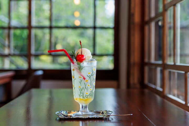 築110年のノスタルジックな古民家カフェ「HAKO TE AKO」を訪ねて、滋賀・近江八幡へ