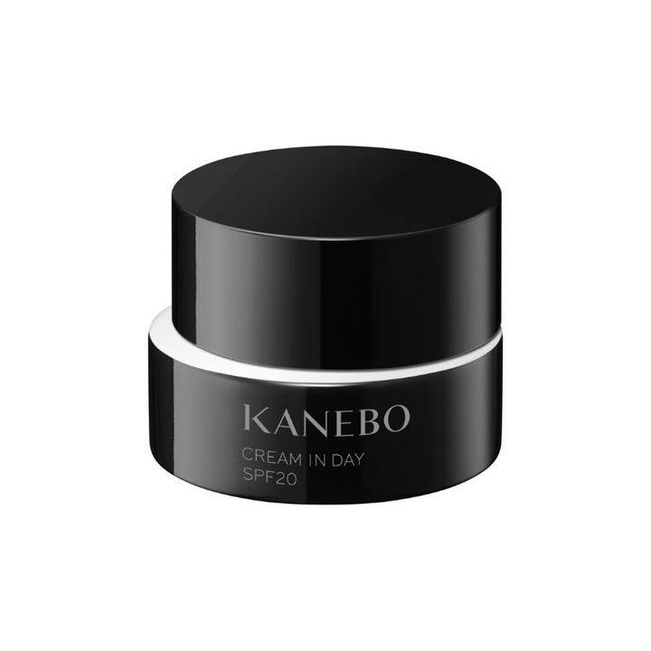 カネボウ クリーム イン デイのパッケージ