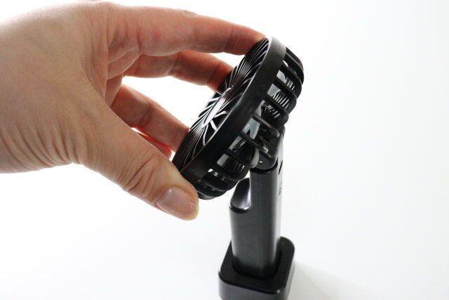 ハンディファン（角度調整可能、スタンド付） 角度調整