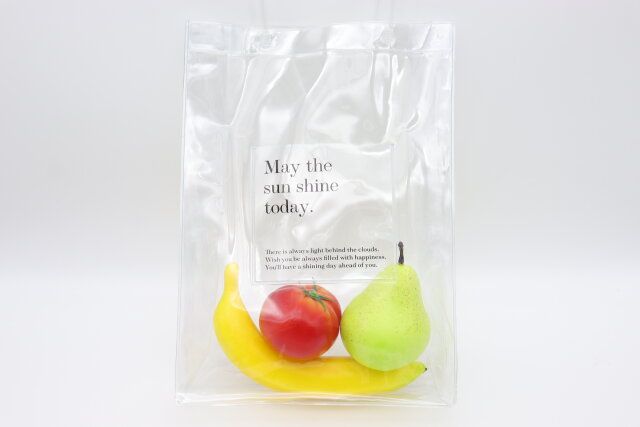 ビニールマルシェバッグ（ポケット付、シンプル） 使用例1