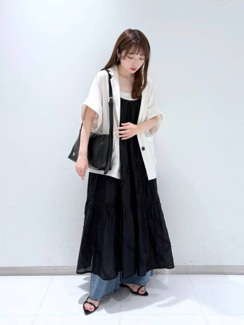 黒キャミワンピースコーデ5