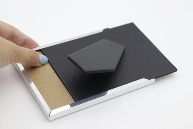 ダイソー アルミフォトフレーム（シルバーカラー、L判） 入れ替え