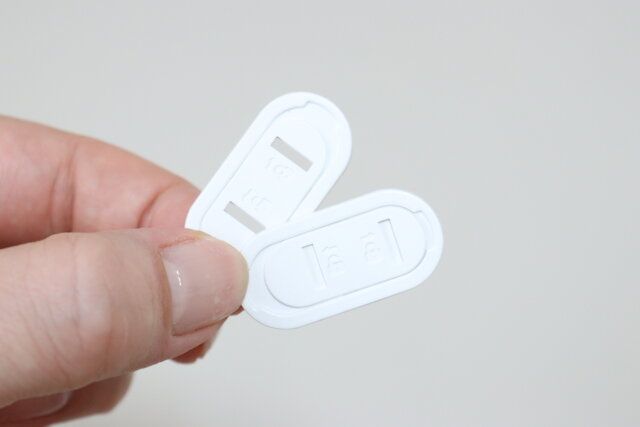 スライドコンセントカバー2P デザイン