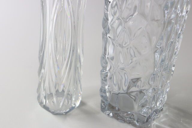 割れにくい花瓶一輪挿し（ボトル型） 質感の比較