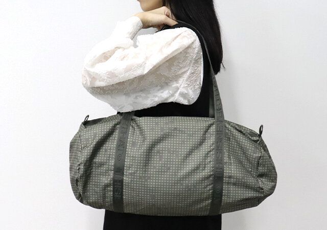 宝島社の付録のディスイズネバーザットのボストンバッグ5