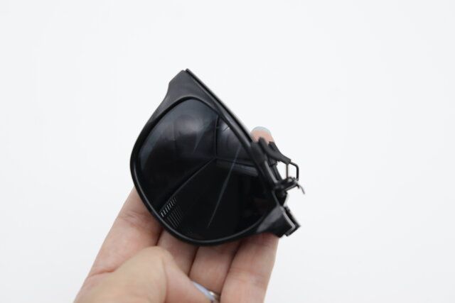 ダイソー 折り畳みクリップオンサングラス 折りたたみ