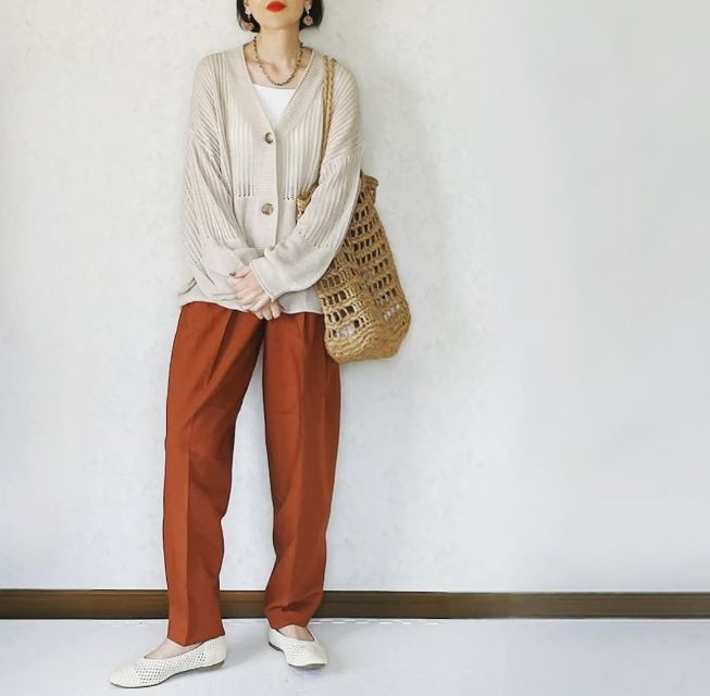 リネンブレンドバレルレッグパンツを着たコーデ