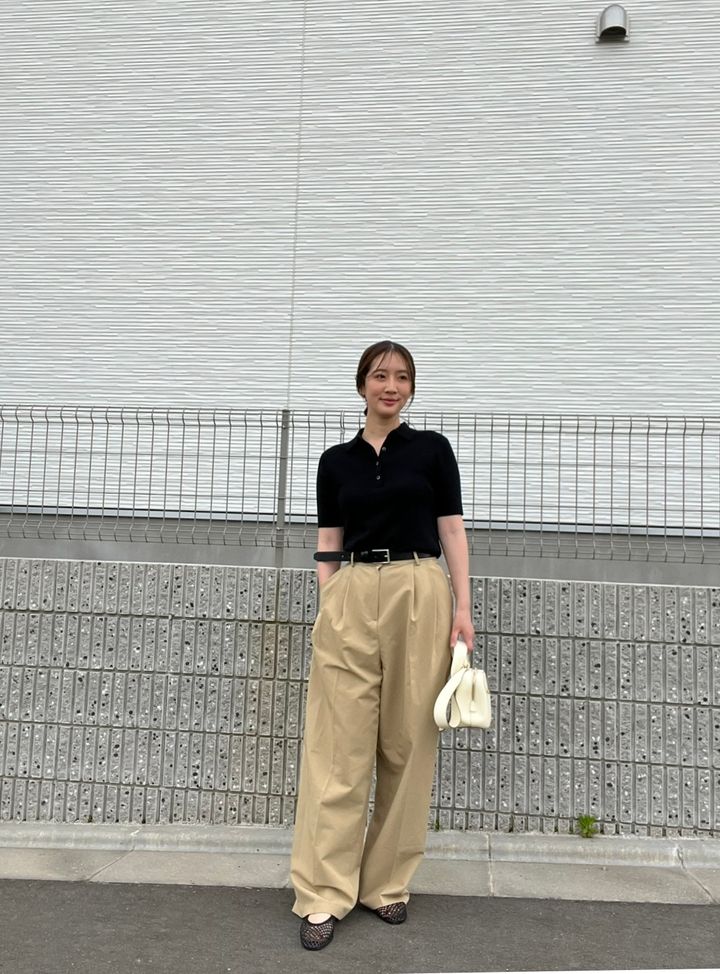 ユニクロのポロセーター・ブラックを使用したコーディネート