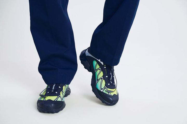 チノパン×スニーカー