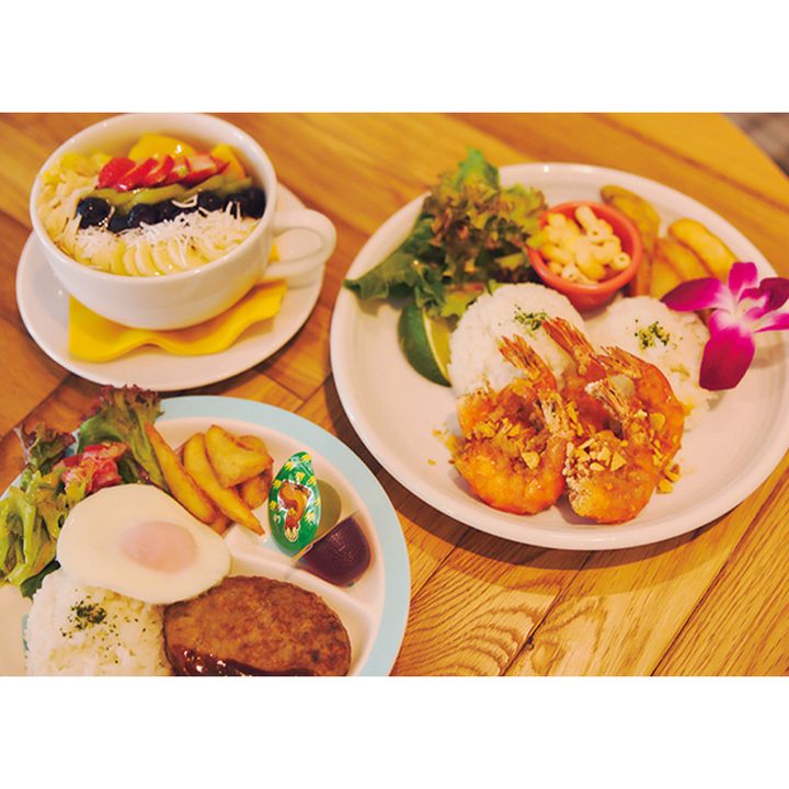 ガーリックシュリンププレート、アサイーボウルキッズプレート、