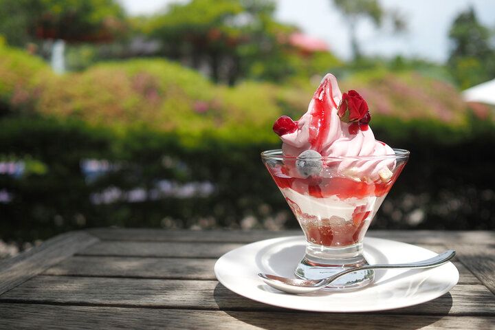 おひとり様からOK♪ 箱根強羅公園の水音響くテラスであじさいアフタヌーンティーを「一色堂茶廊」