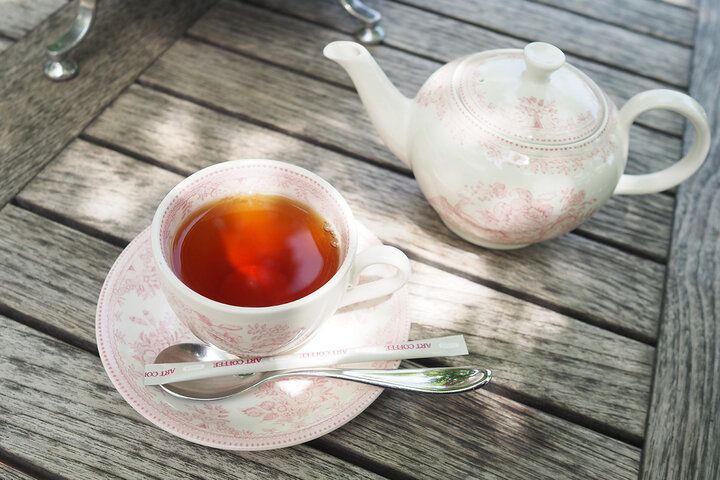 おひとり様からOK♪ 箱根強羅公園の水音響くテラスであじさいアフタヌーンティーを「一色堂茶廊」